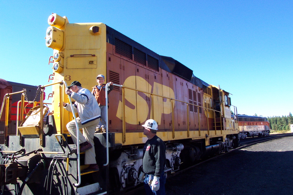 Portola Railroad Musuem - 16